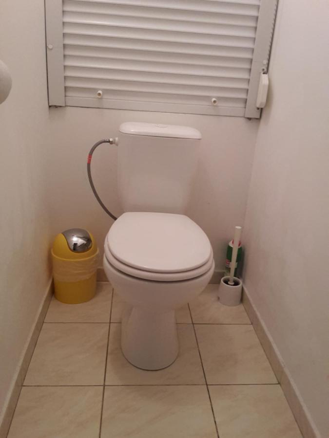 Apartman Bystrica City & Parking บันสกาบิสตรีตซา ภายนอก รูปภาพ
